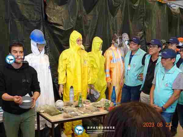 Cedre講師講解海洋廢棄物分析及塑膠微粒