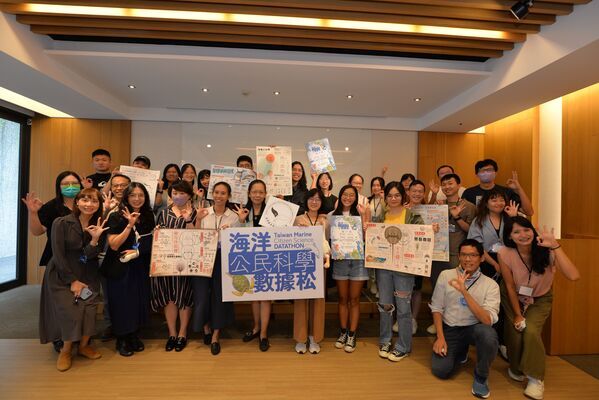 Image 4. Successful conclusion of the Datathon (group photo). We shall meet again next year! 