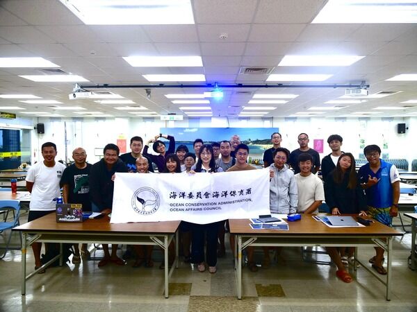 圖一、5月28-29日海保署辦理第1場珊瑚礁生態潛水業者培訓課程