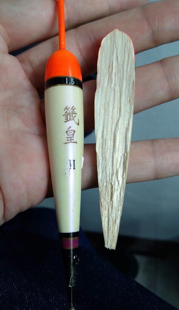 圖4 以天然材質製作的浮標，即使不慎流失至海中，亦可自然分解，不造成環境汙染