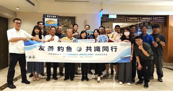 圖1 與國內釣具產業合作，共同響應友善海洋釣具產品推廣